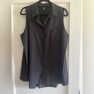 Athleta sleevless button down shirt size XL